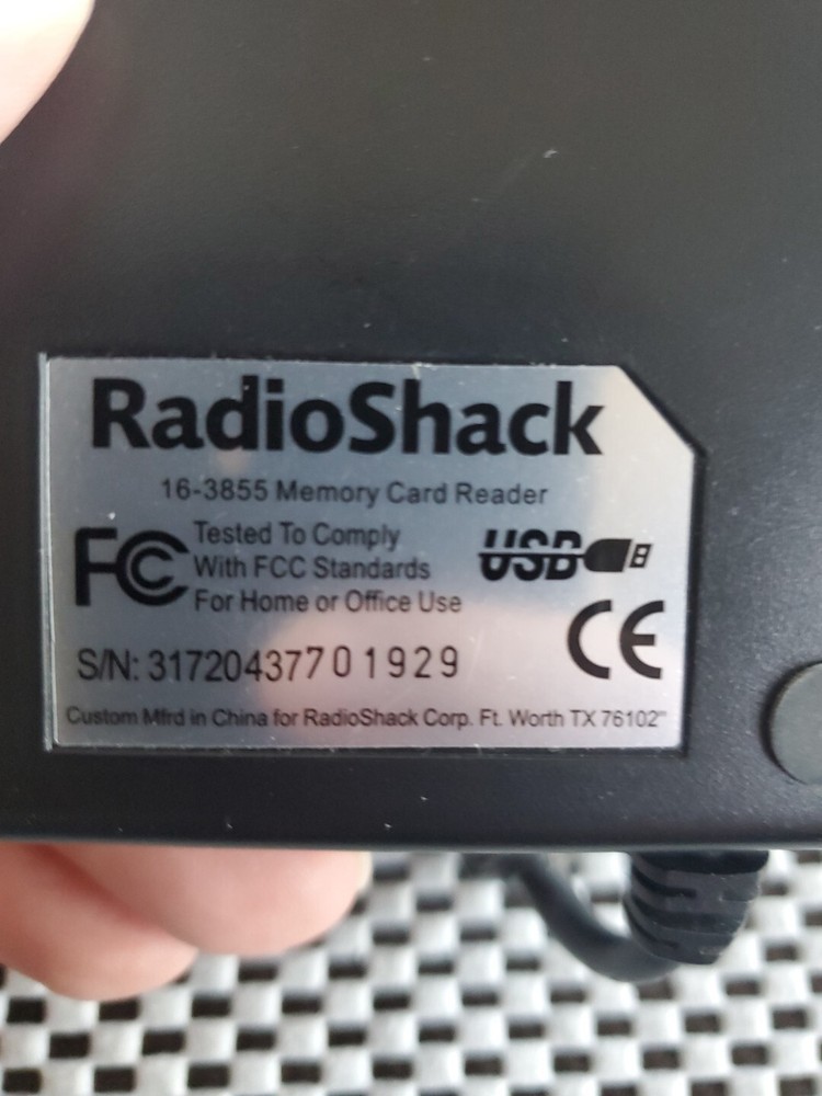 RADIO SHACK DAZZLE MEMORY CARD READER 16-3855