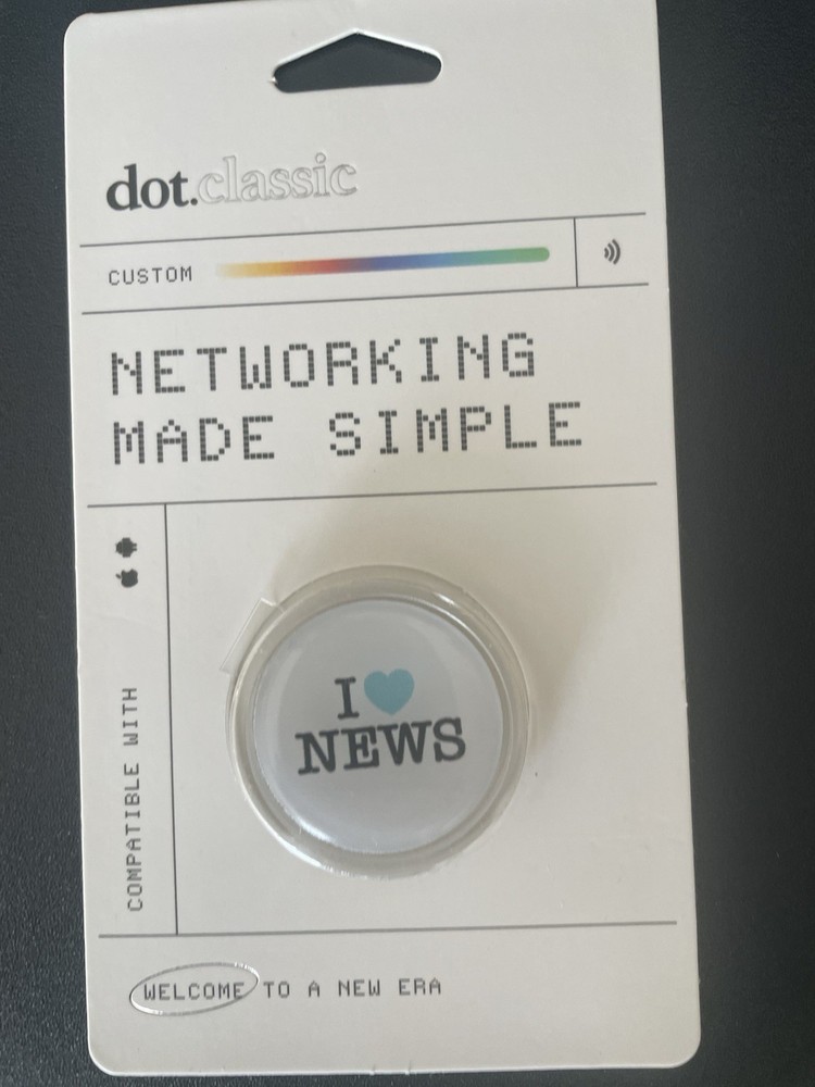 NEW dot.class White Digital Networking Business Card Tap Share iPhone /Android