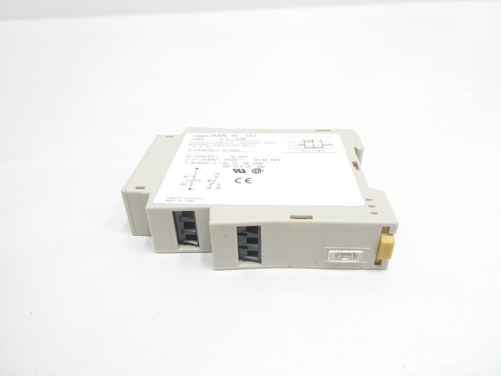 Omron H3DE-H(S) Timer 24v-ac/dc