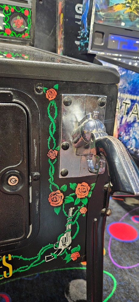 Guns N Roses Pinball by Data East