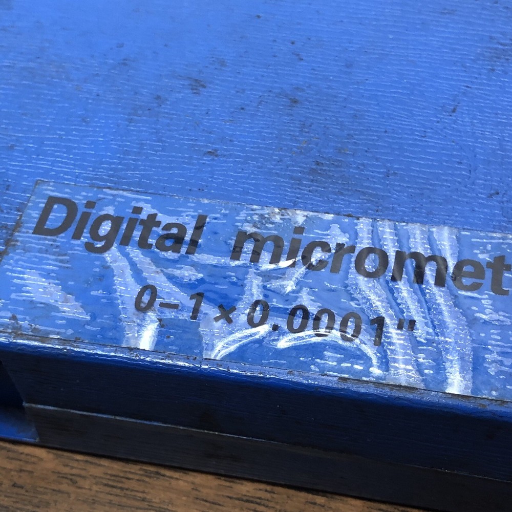 CEN TECH 0-1" MICROMETER