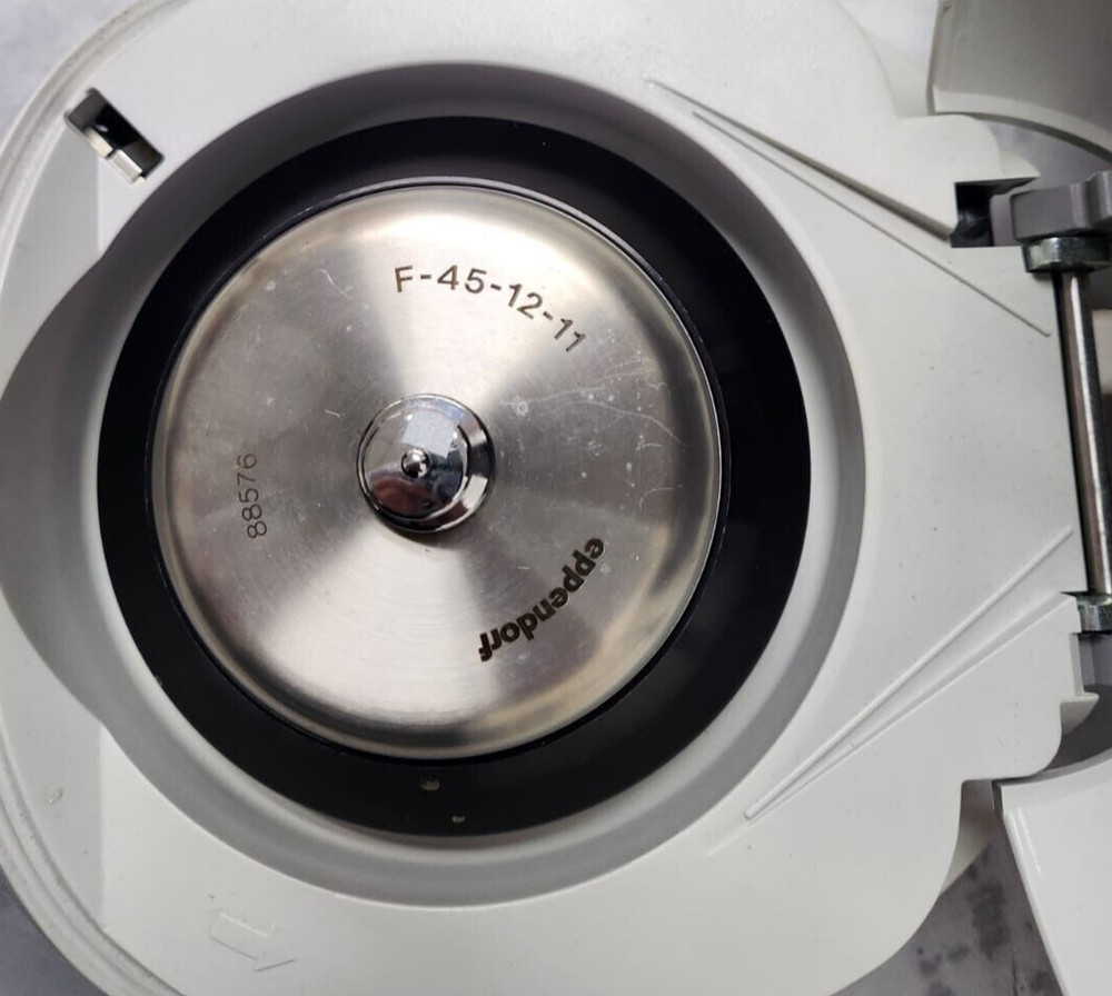 Eppendorf 5452 MiniSpin Microcentrifuge (L3)