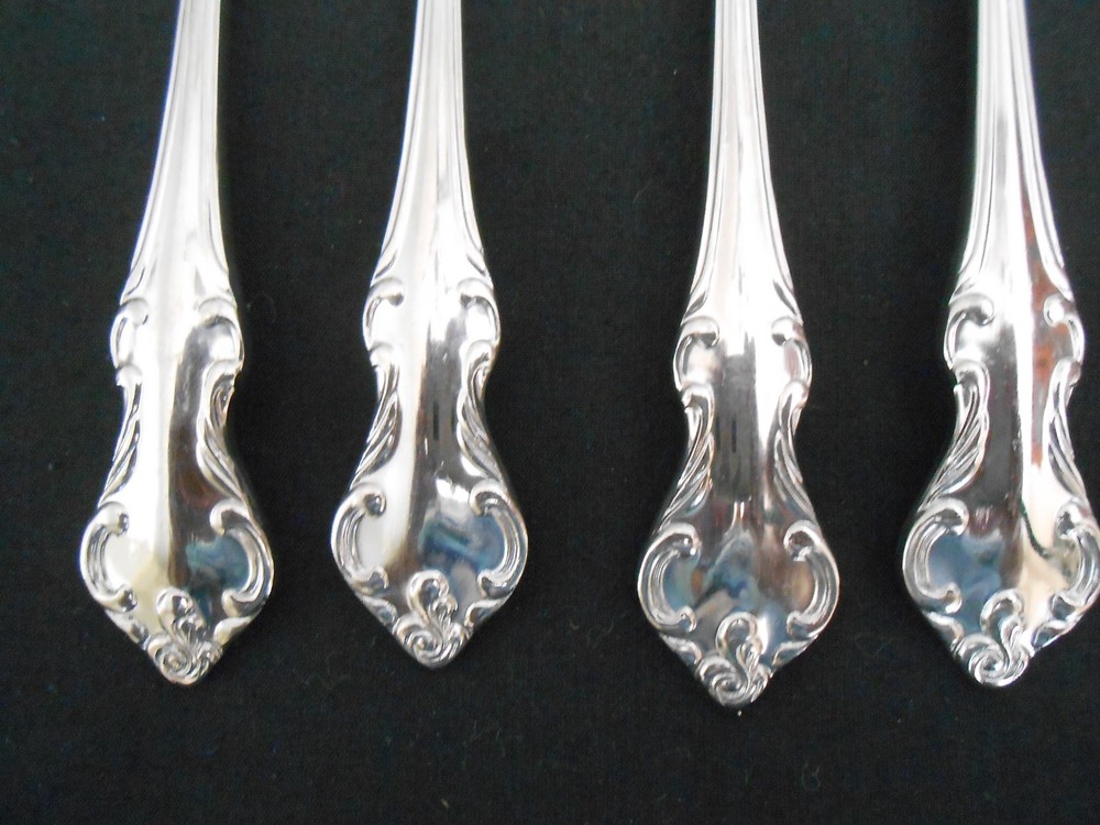7 STAINLESS FLATWARE ICED TEA SPOONS 8" JAPAN UNKNOWN PATTERN LINE SCROLLS
