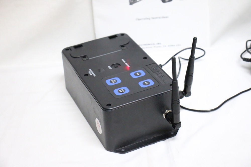 HME DX100 Wireless Intercom System Belt Pack BP200 4 User with Headsets bundle