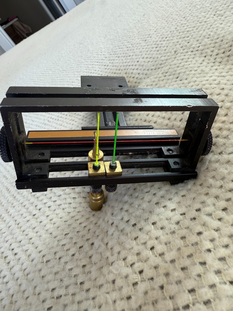 Dovetail Archery Crosshair Sight