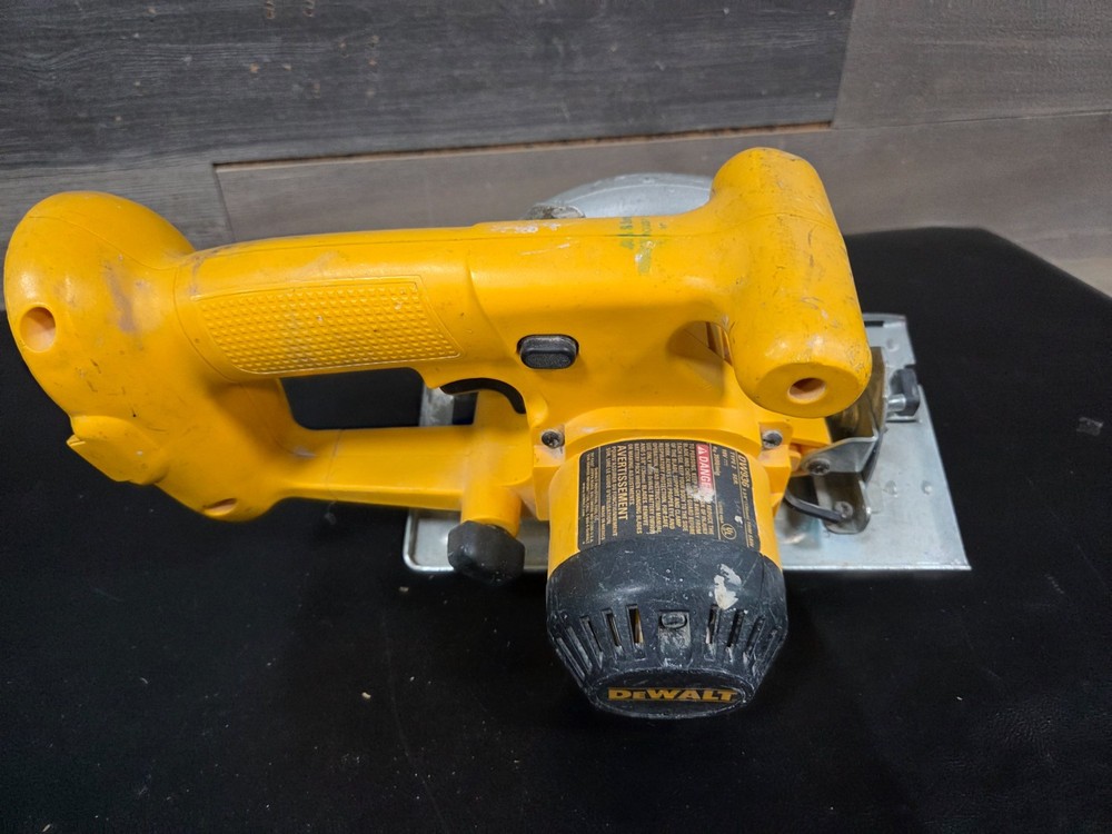 DEWALT CIRCULAR SAW DW936
