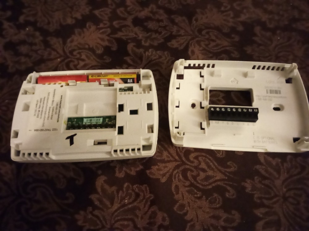 Honeywell TH3210D1004 Non-Programmable Thermostat PRO 3000 (Tested)