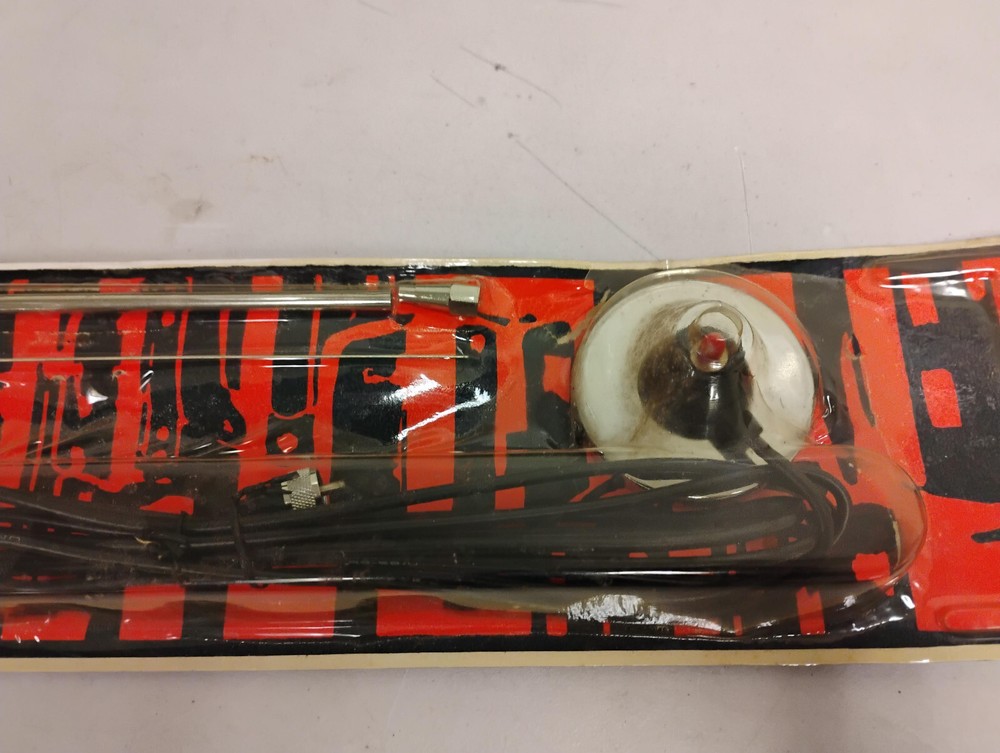Phase III CB Antenna Model CB-20M - New Old Stock