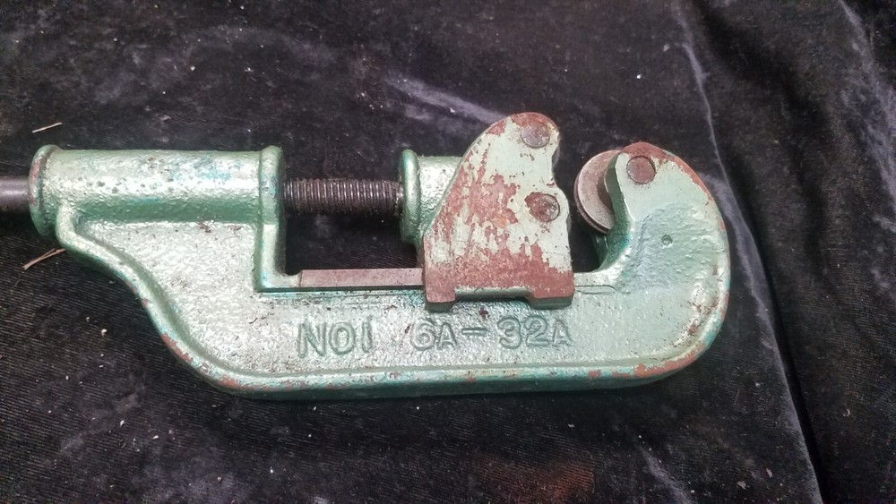 Vintage Hosecomatic Crimping Tool N01 6A-32A