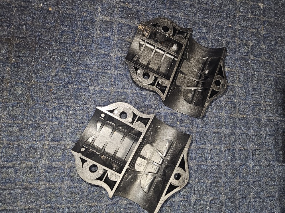 Ultimate Speakerstand Pole Clamps