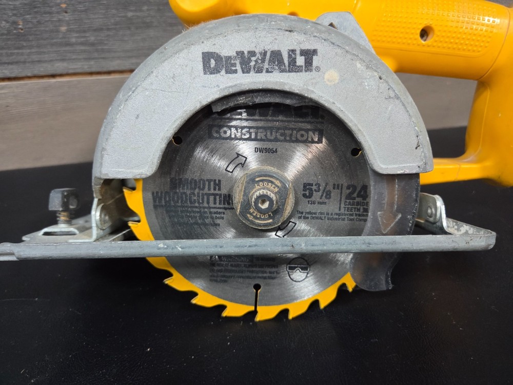 DEWALT CIRCULAR SAW DW936