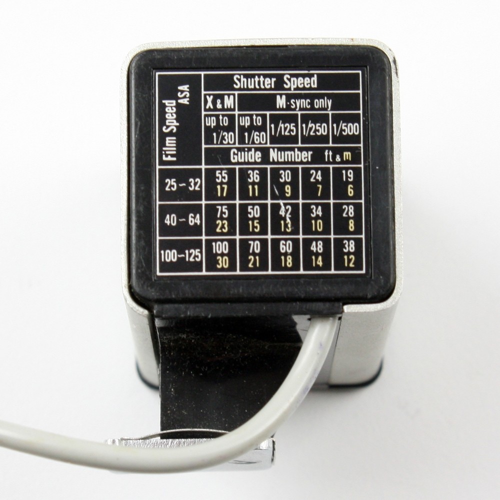 Konica Hot-Shoe/Sync Cord Flashcube Holder