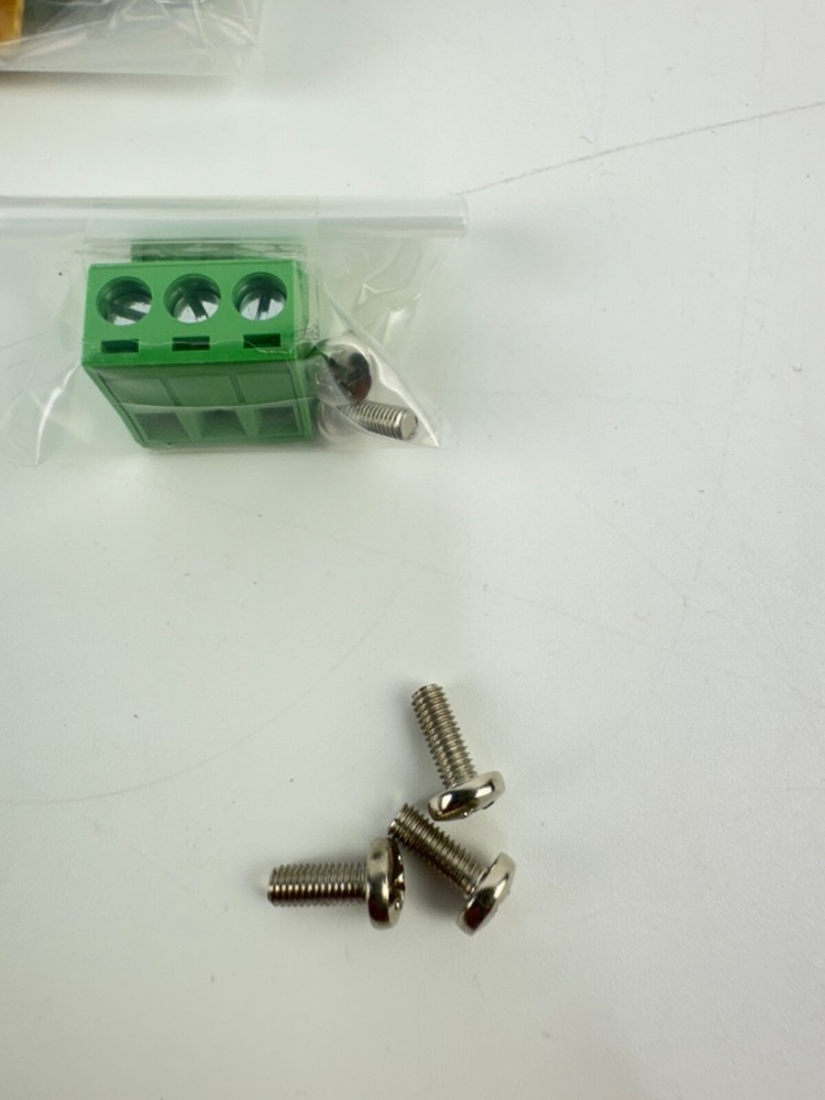 TOA S-04S T Switch Selectable Tone Generator