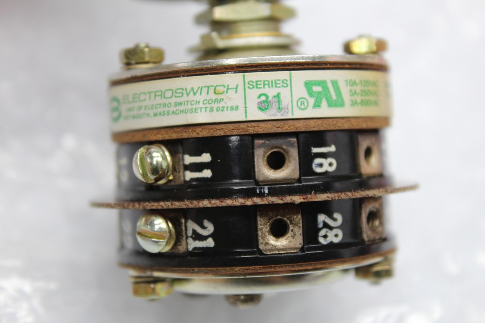ELECTROSWITCH 31302A ROTARY SWITCH UNMP