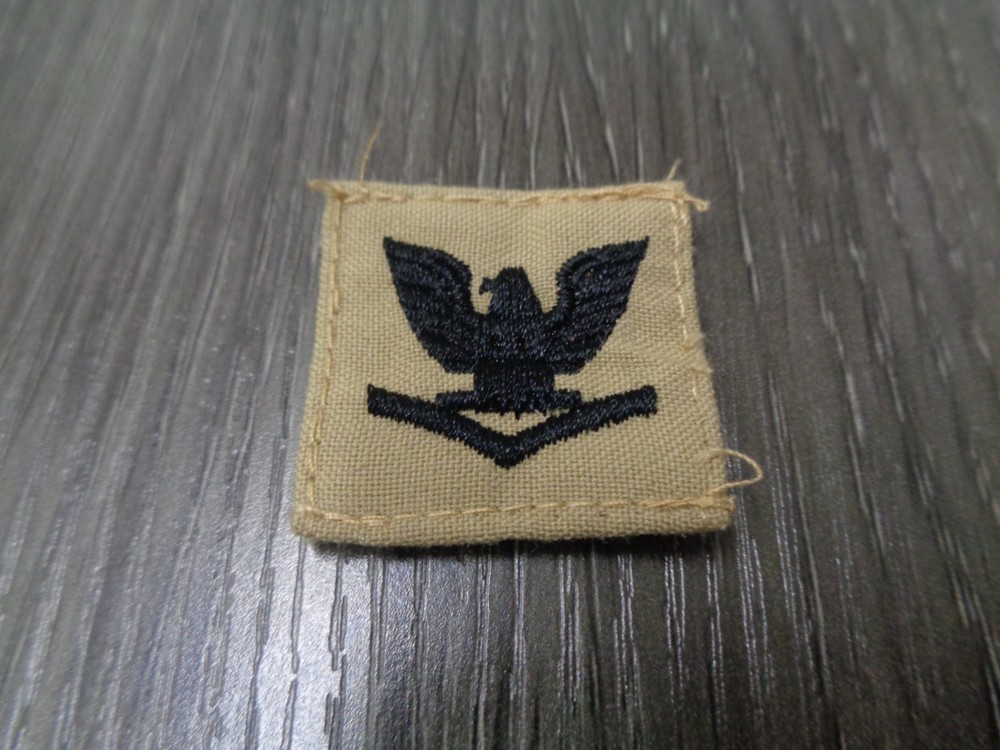 DESERT TAN  USN SEABEE E4 PETTY OFFICER 3RD CLASS CAP DEVICE PATCH  USED