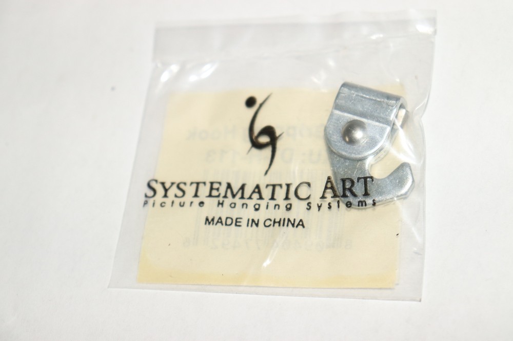 Systematic Art Museum Hook AK-HP-118