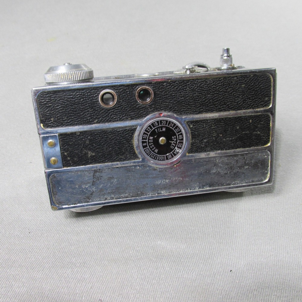 Argus C3 Camera 35mm Rangefinder Coated Cintar Lens w Flash Attachment