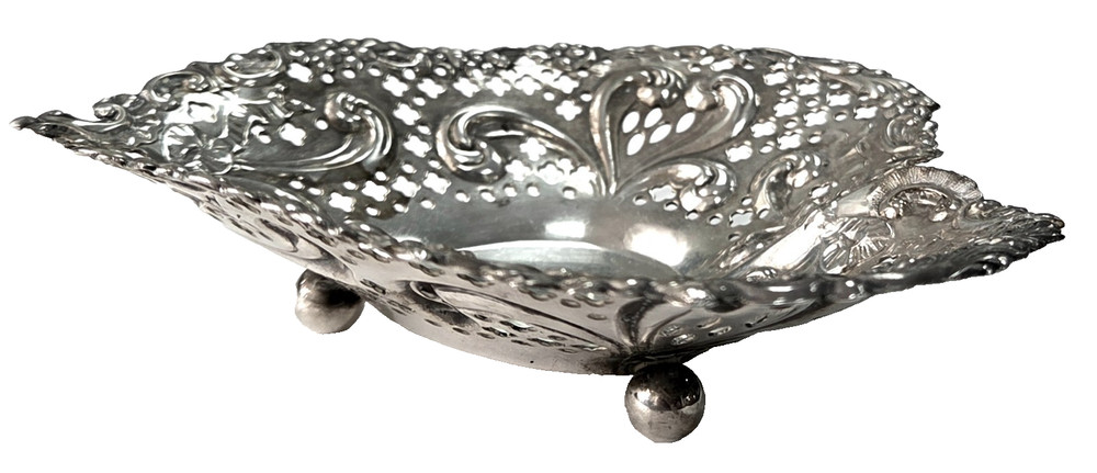 Gorham Sterling Silver Heart Shape Master Nut Dish #966 Mono