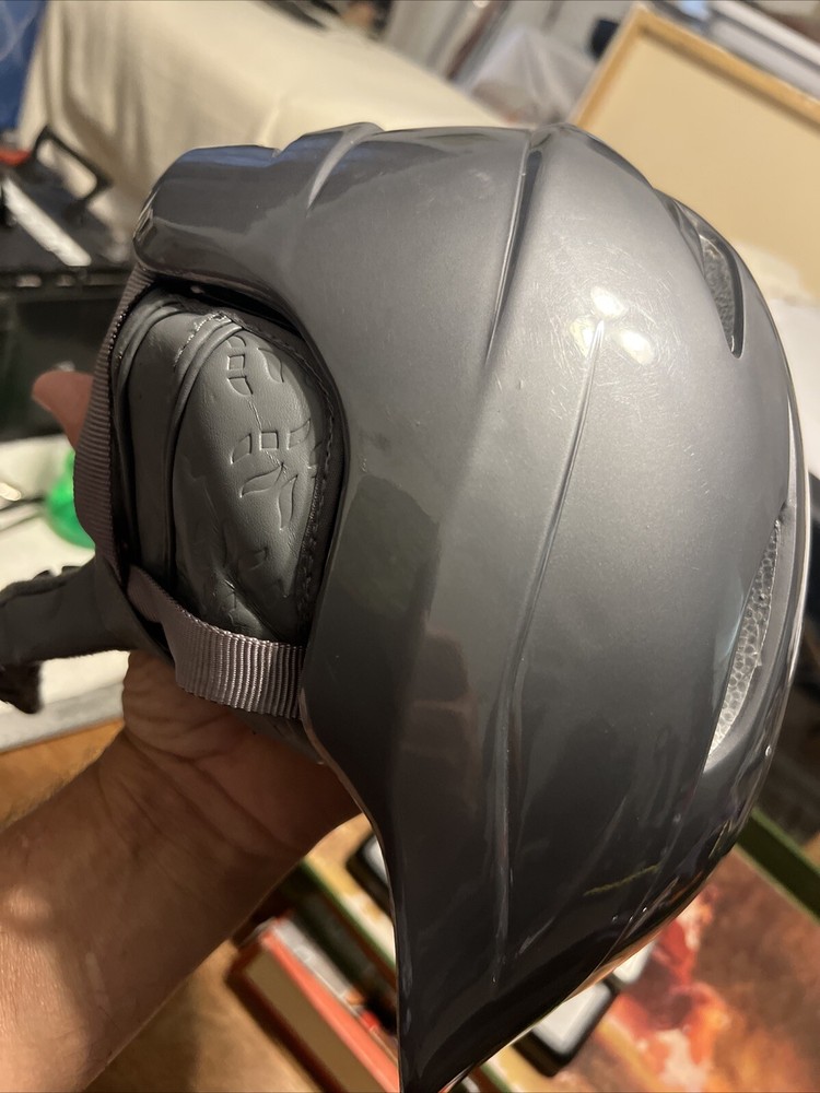 2 giro ski helmet medium Gray