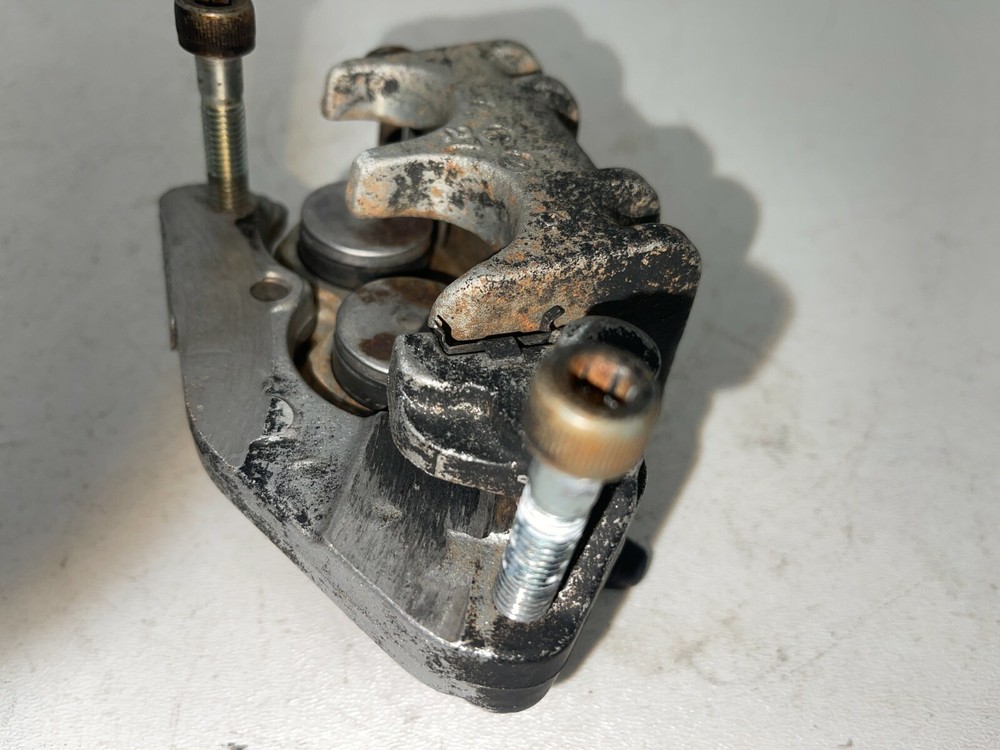 2003 94-06 KAWASAKI KDX200 OEM FRONT CALIPER ASEMBLY