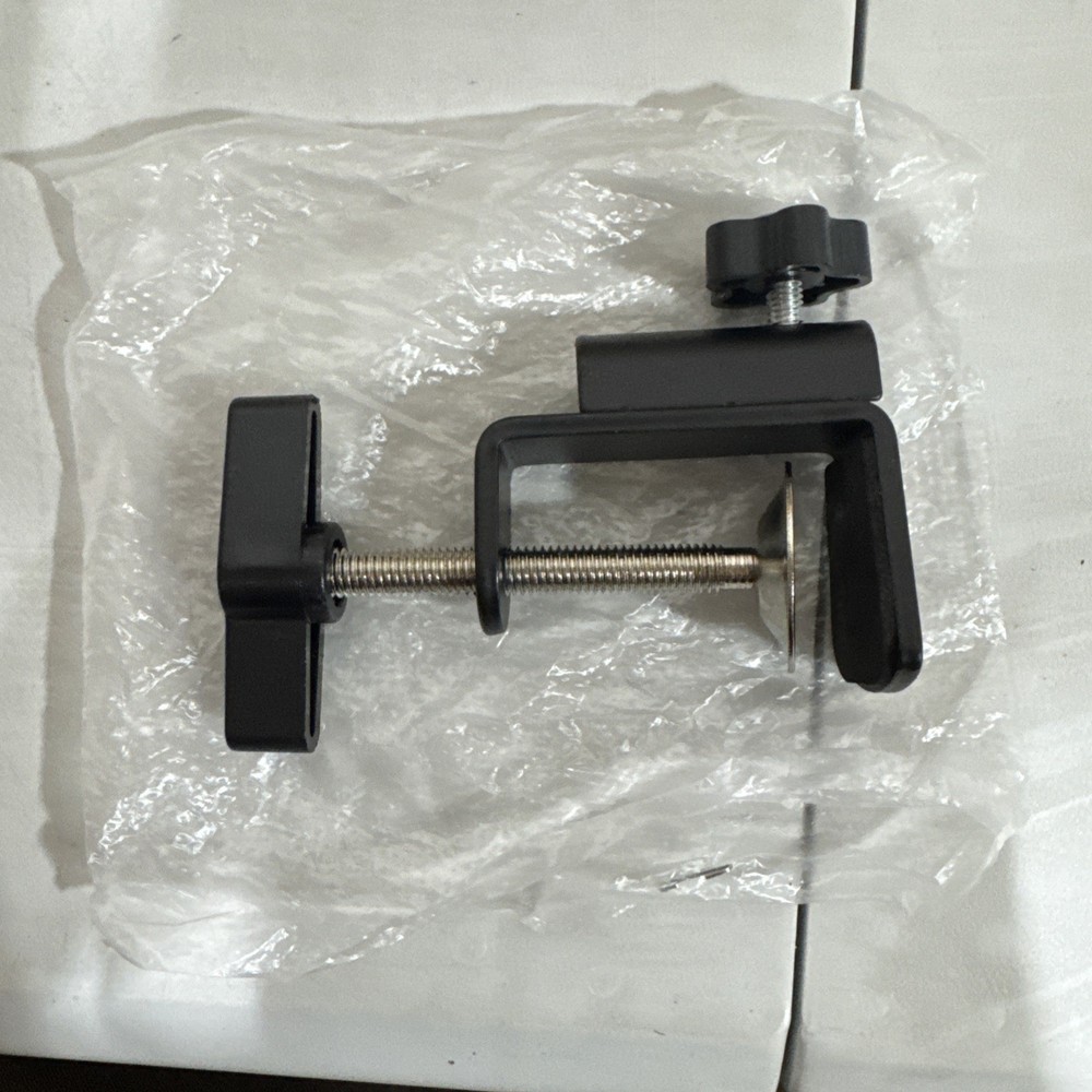 Aukey Studio / Gaming Microphone Model: GD-G1 / J4