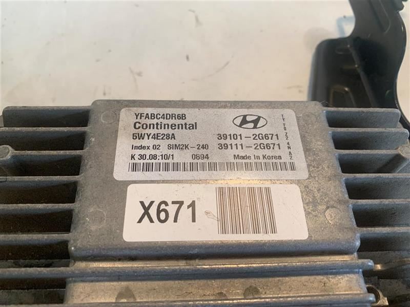 Engine ECM Electronic Control Module 2.4L Automatic Fits 11-14 SONATA 103961340
