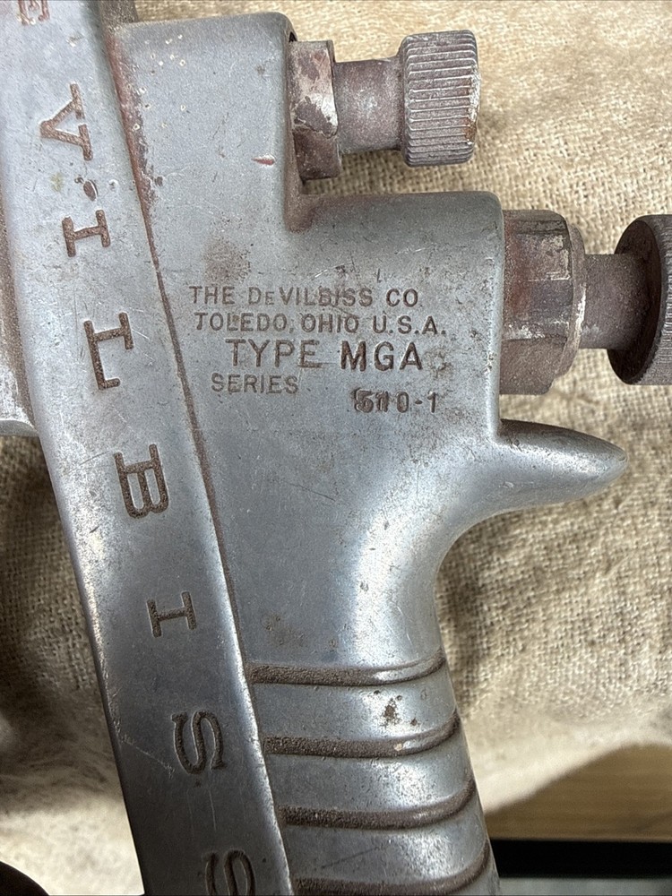 Devilbiss Type MGA 510-1 Spray Gun Air Powered Untested Needs Cleaning