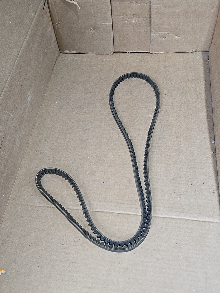 88GB439P672  Mack Cogged V-Belt.