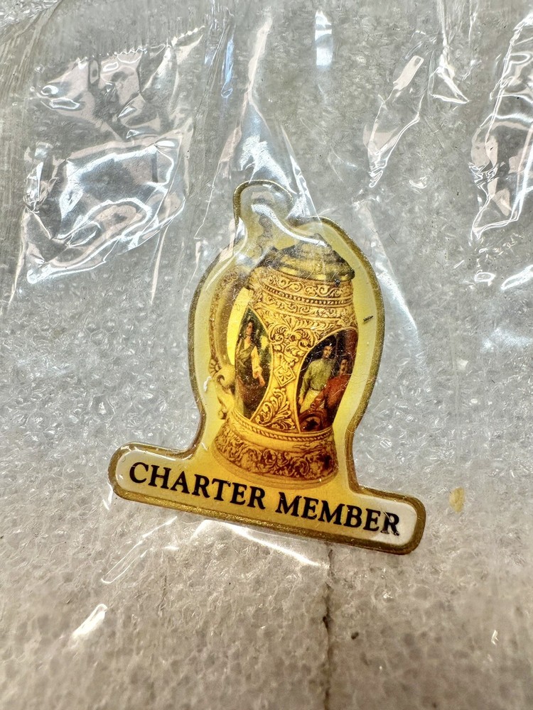 NWT In Package VTG Anheuser Busch Charter Member Pin