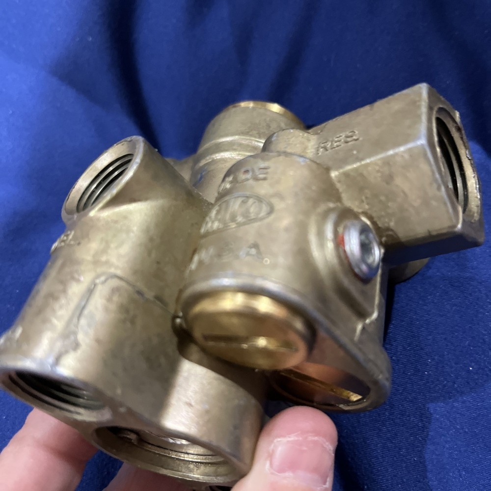 Genuine Sealco 110800 Enhanced Spring Brake Priority Control Valve