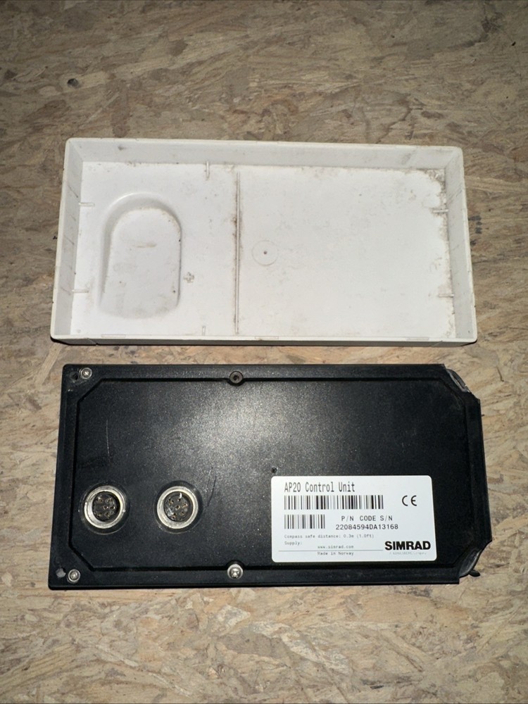 SIMRAD AP20 Control Unit Autopilot Display Control Head Controller 22084594
