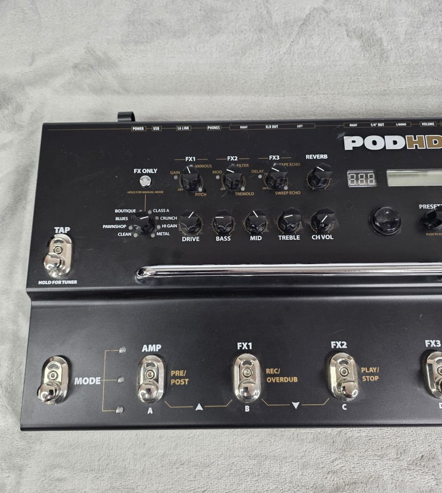 Line 6 POD HD300 Guitar Multi-Effects Processor w/ Expression Pedal Tested