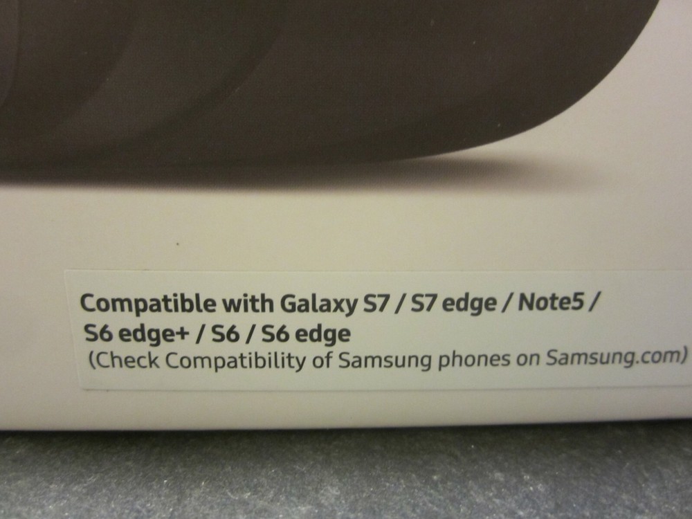 SAMSUNG Gear VR Powered By Oculus