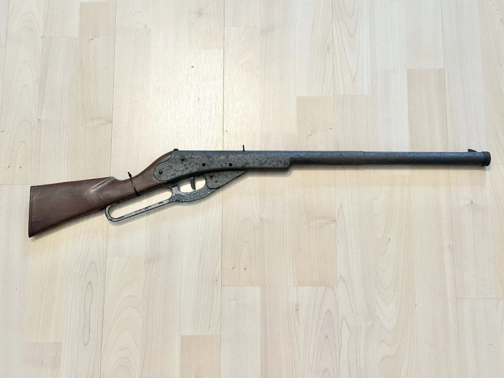 Vintage Daisy Model 30 BB Gun