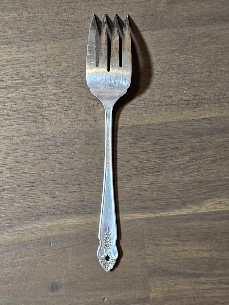 Prestige Plate Distinction Cold Meat Serving Fork. 8 1/2" Long