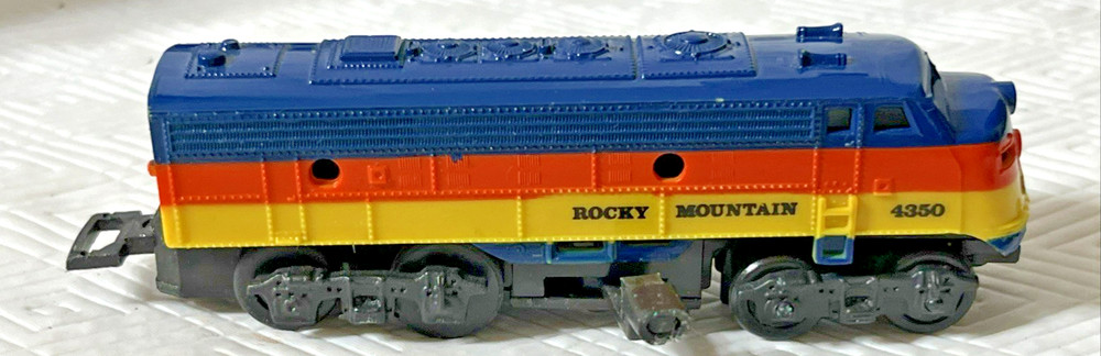 1990 Reno All Aboard Railroad Action Freight Train Set Incomplete