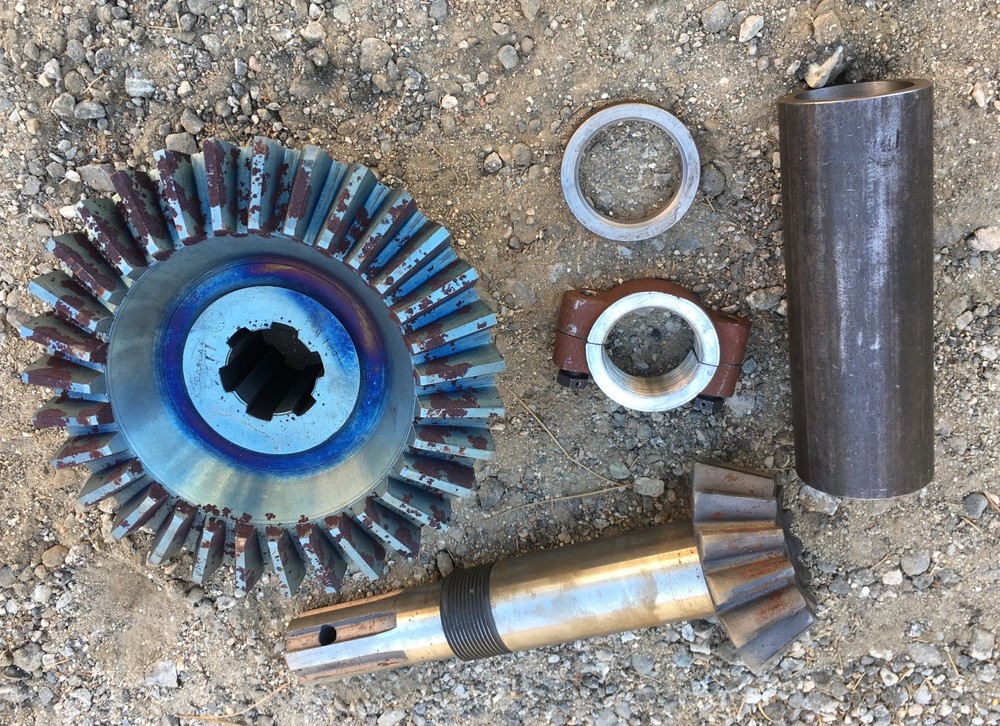 Bevel Gear Assembly (5 parts)