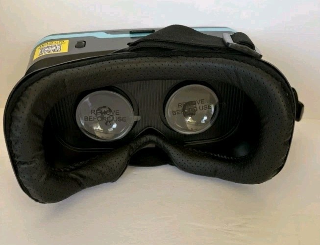 FeeBZ Virtual Reality Headset For iPhone And Android.