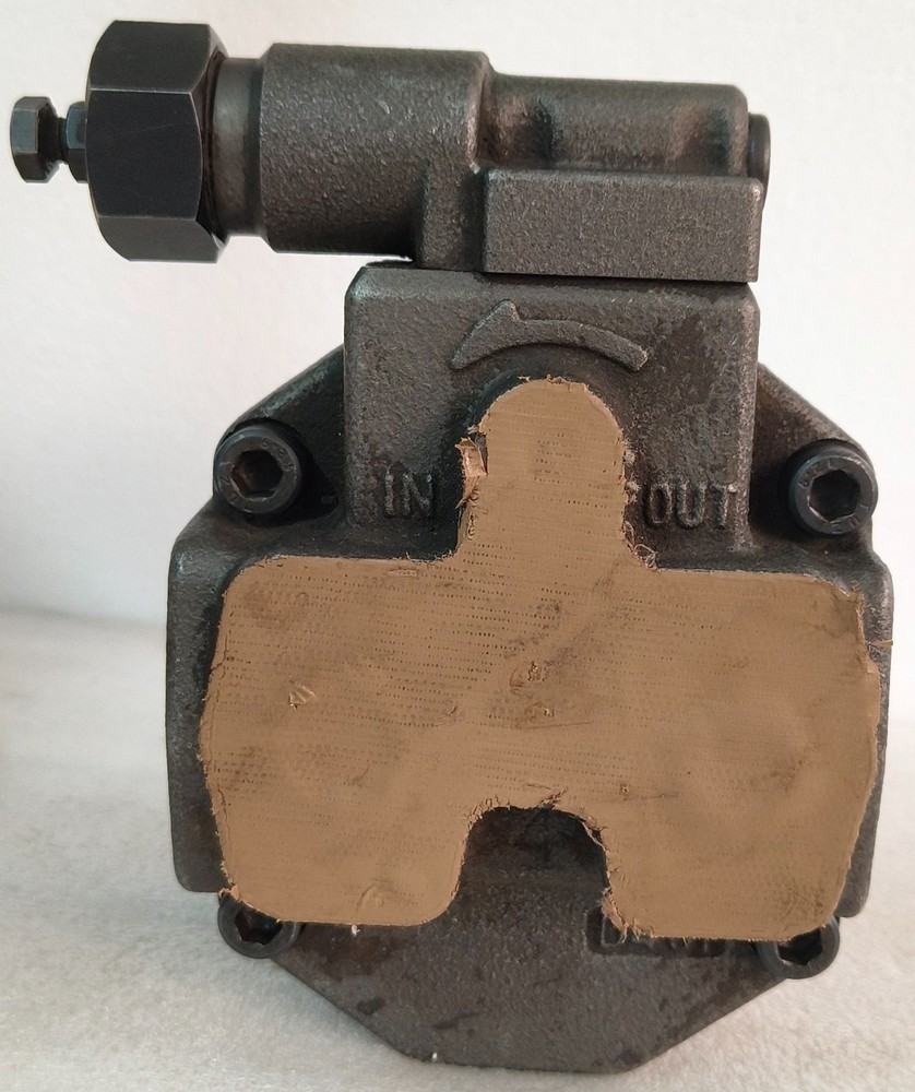 YUKEN AR16-FR01C-22 PISTON PUMP