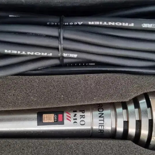 Frontier 1810 Microphone Karaoke Amplifier Audio Equipment