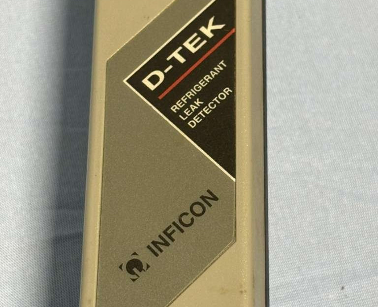INFICON D-TEK Refrigerant Leak Detector w/ Case & Adapter