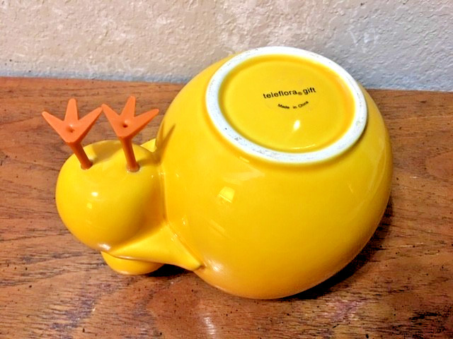 Yellow Chick Hugging Egg Vase/Planter, Free Shipping