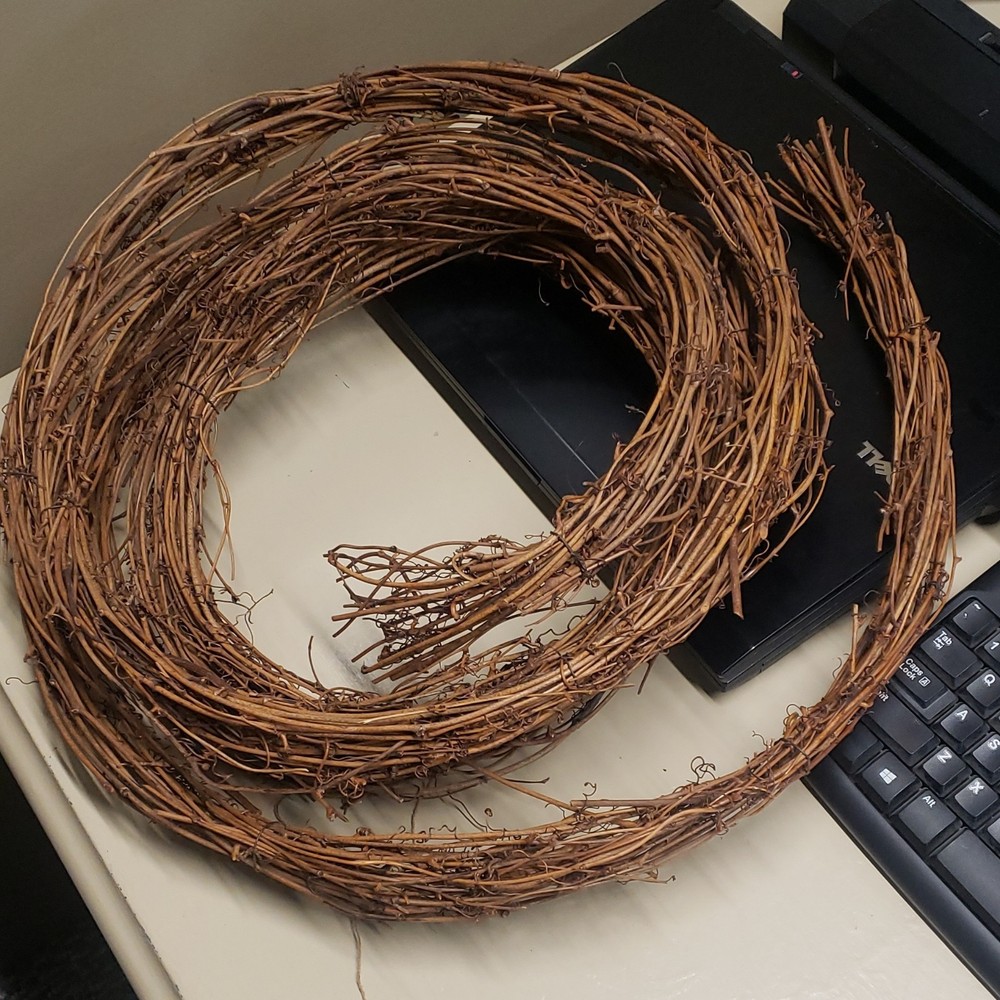 Decorative Grapevine - approximately 12'