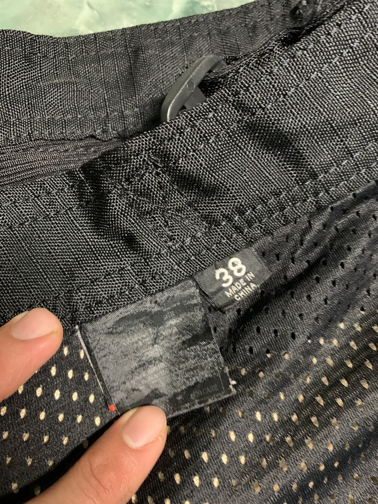 shift advanced technology shorts size 38