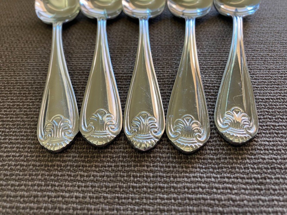 Oneida ROYAL SHELL Stainless Flatware--5 Teaspoons - VGUC