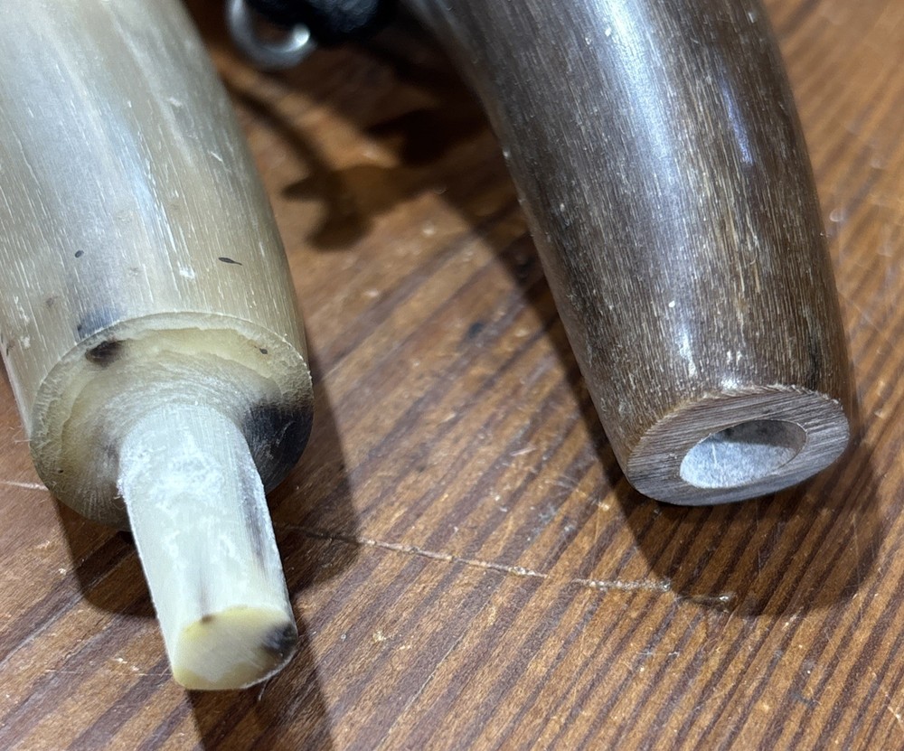 Hand Made Powder Horn ( URUGUAY )