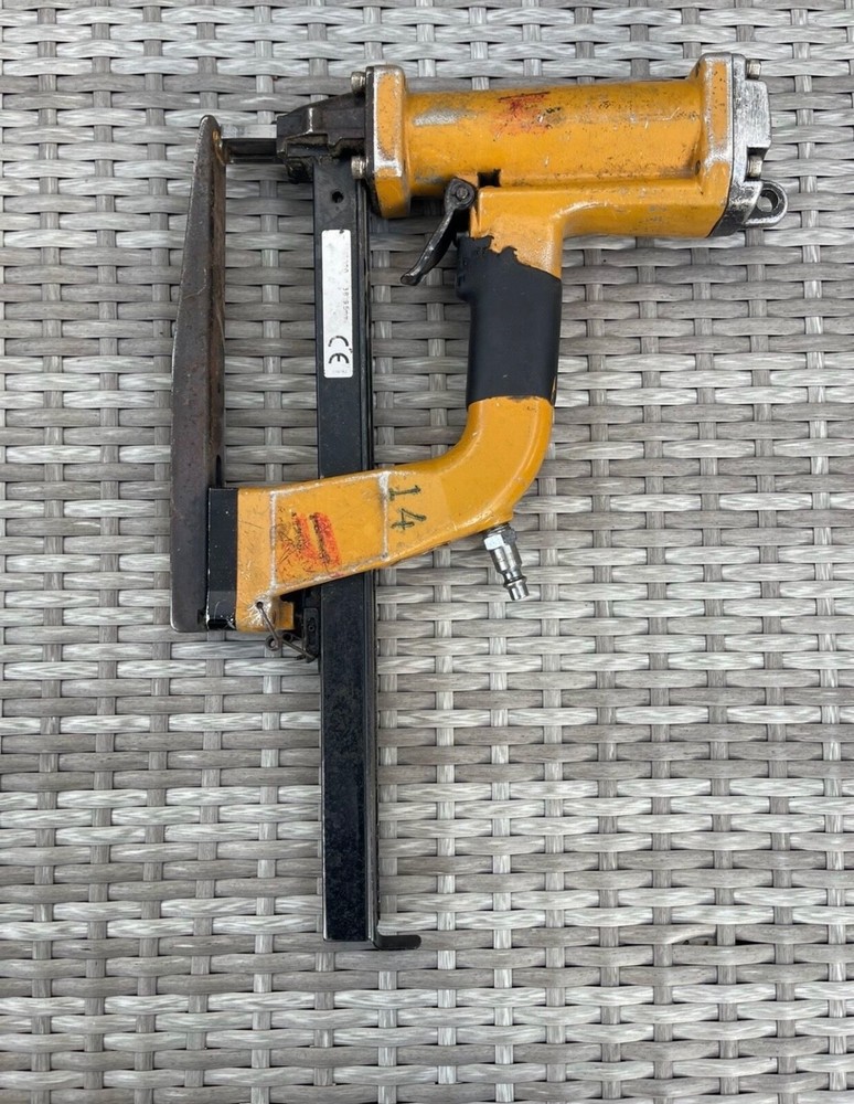 Bostitch Pneumatic Plier Stapler