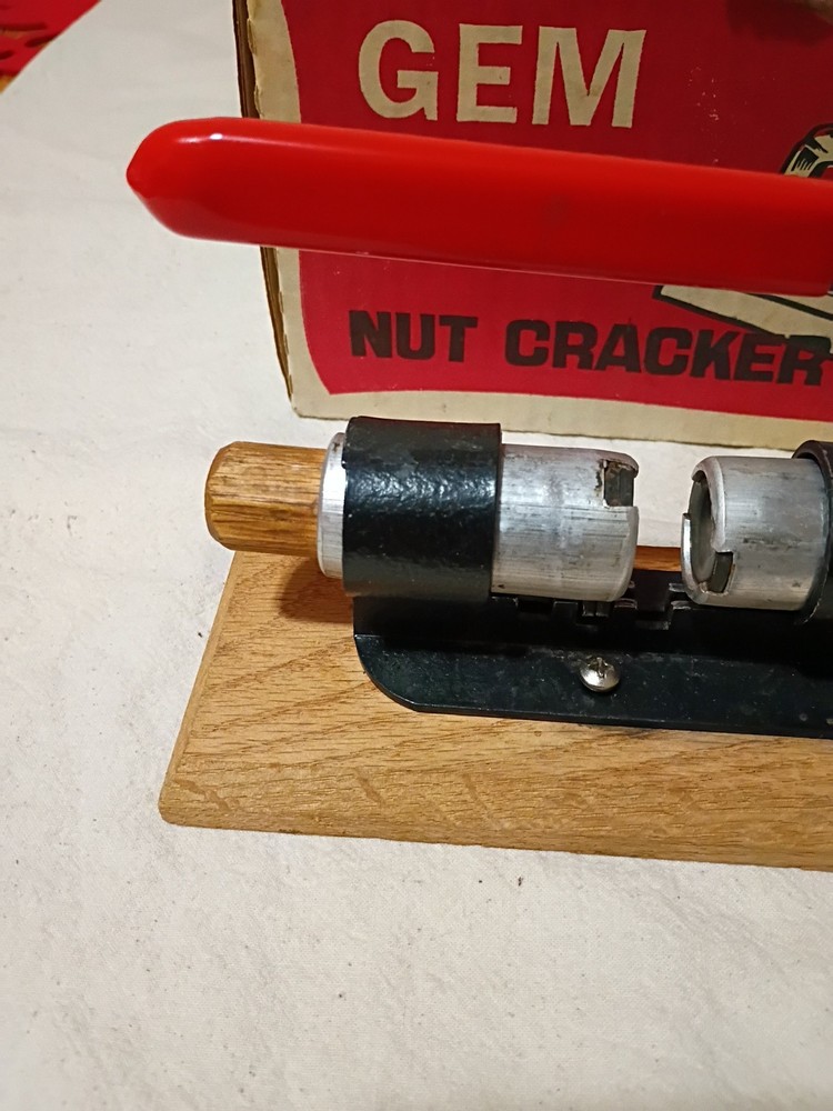 VINTAGE GEM DANDY NUT CRACKER with box B20