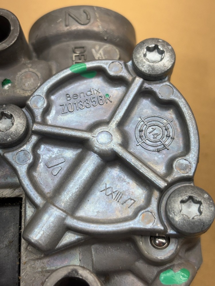 Genuine OEM Bendix BX801481 ABS Modulator Valve Air Brake System