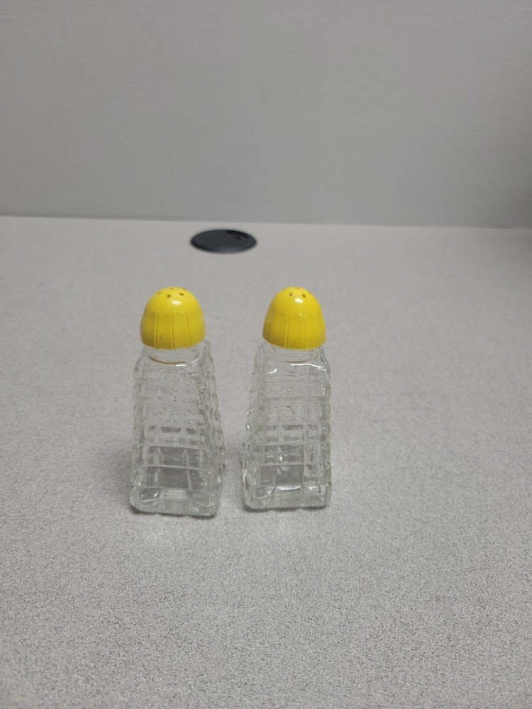 Art Deco Style Clear Waffle Pattern S & P with Yellow Plastic  Bullet Cap